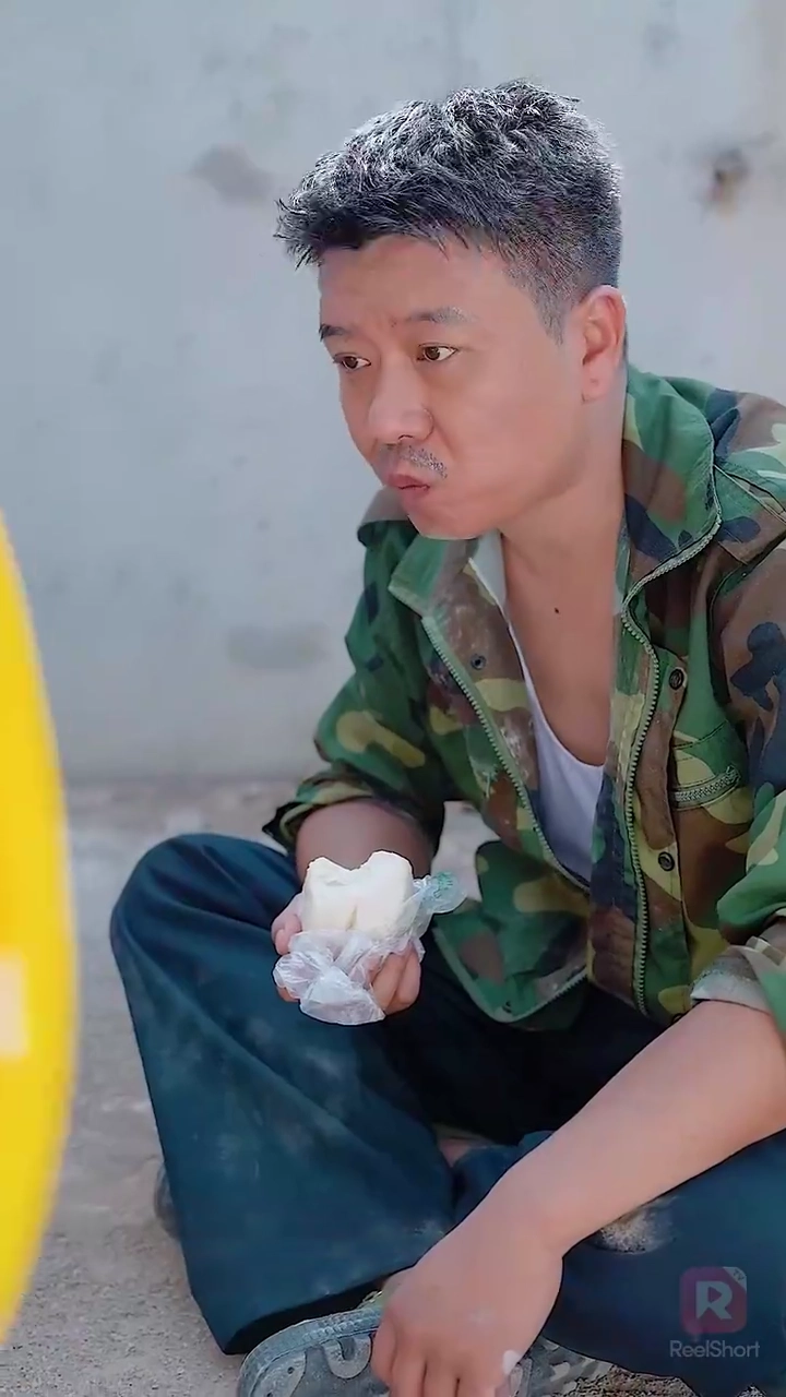 O Preço da Traição: Meu Pai Adotivo É Presidente Desaparecido?Foto