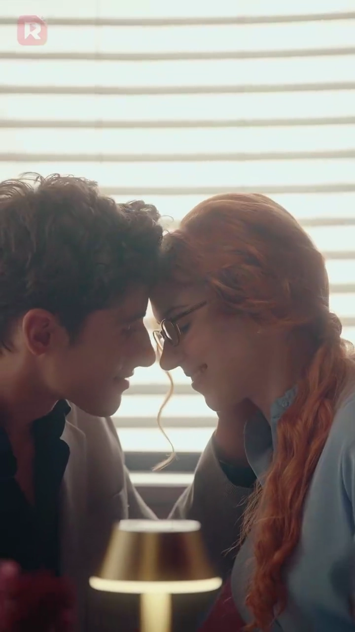 Apaixonando-me pelo pai mafioso do meu exFoto