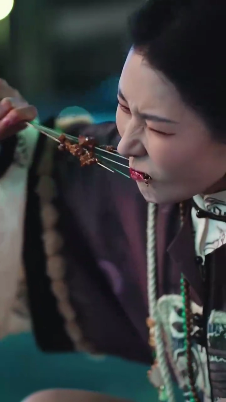 [Versão dublada] Amor perdido, trono abandonadoFoto