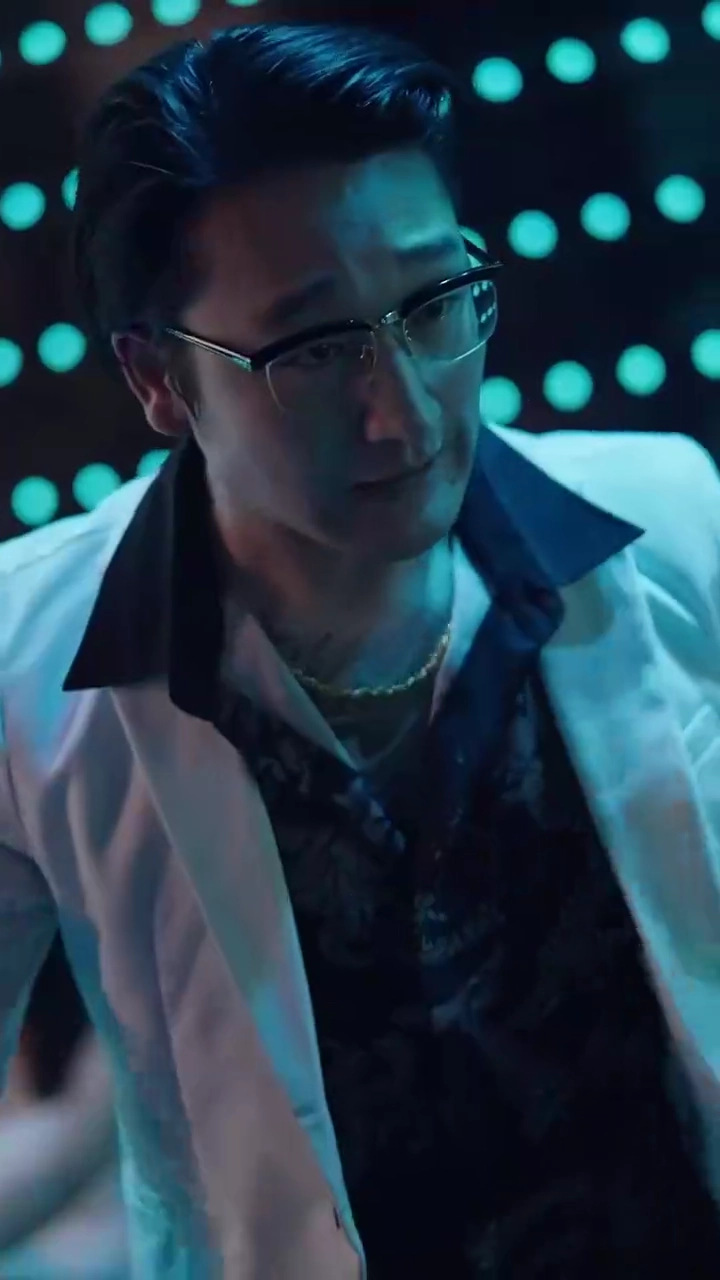 [Versão Dublada] Renascimento, Aliados e Final FelizFoto