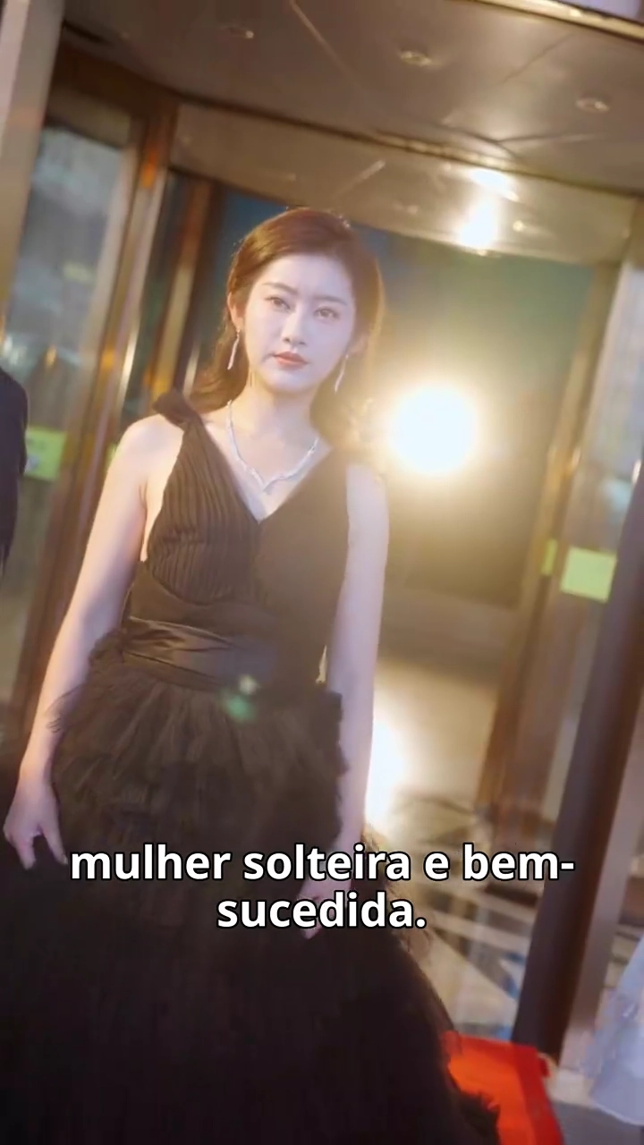 [Versão Dublada] Renascido: De Joiueiro a Matriarca DuraFoto