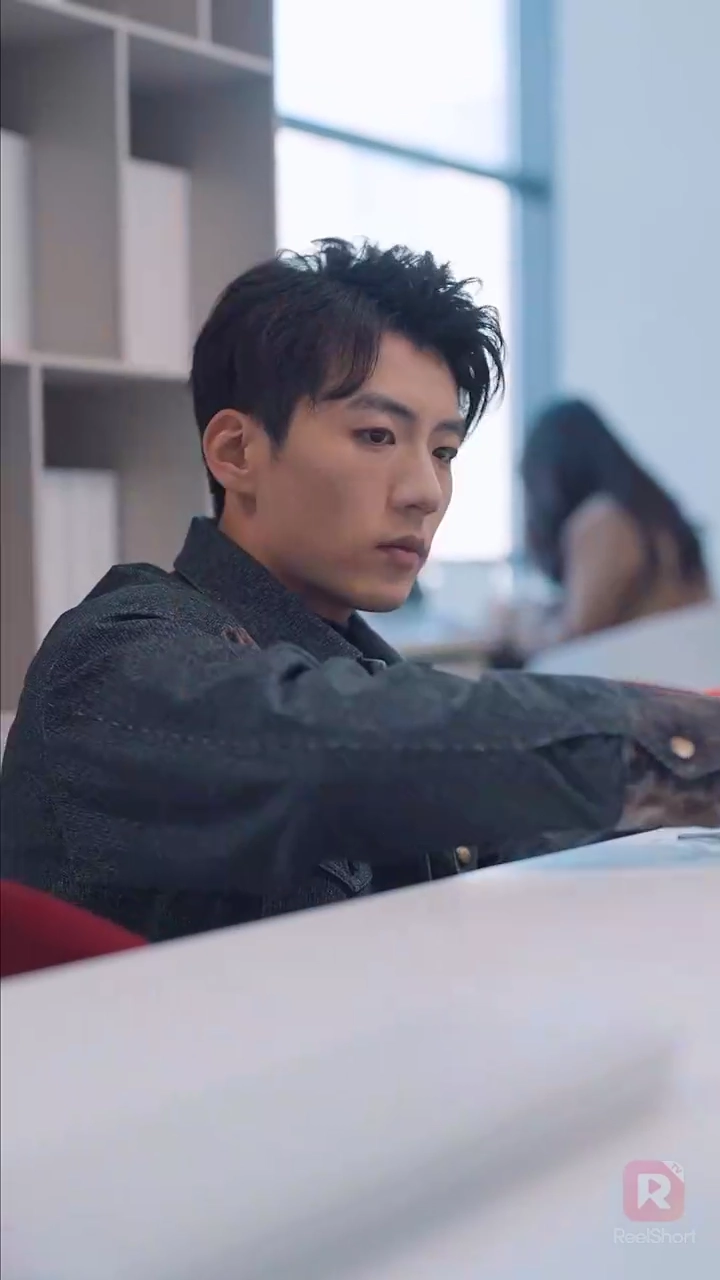 Tarde Demais para se Arrepender: Por que Chora se Já Desisti de Você?Foto