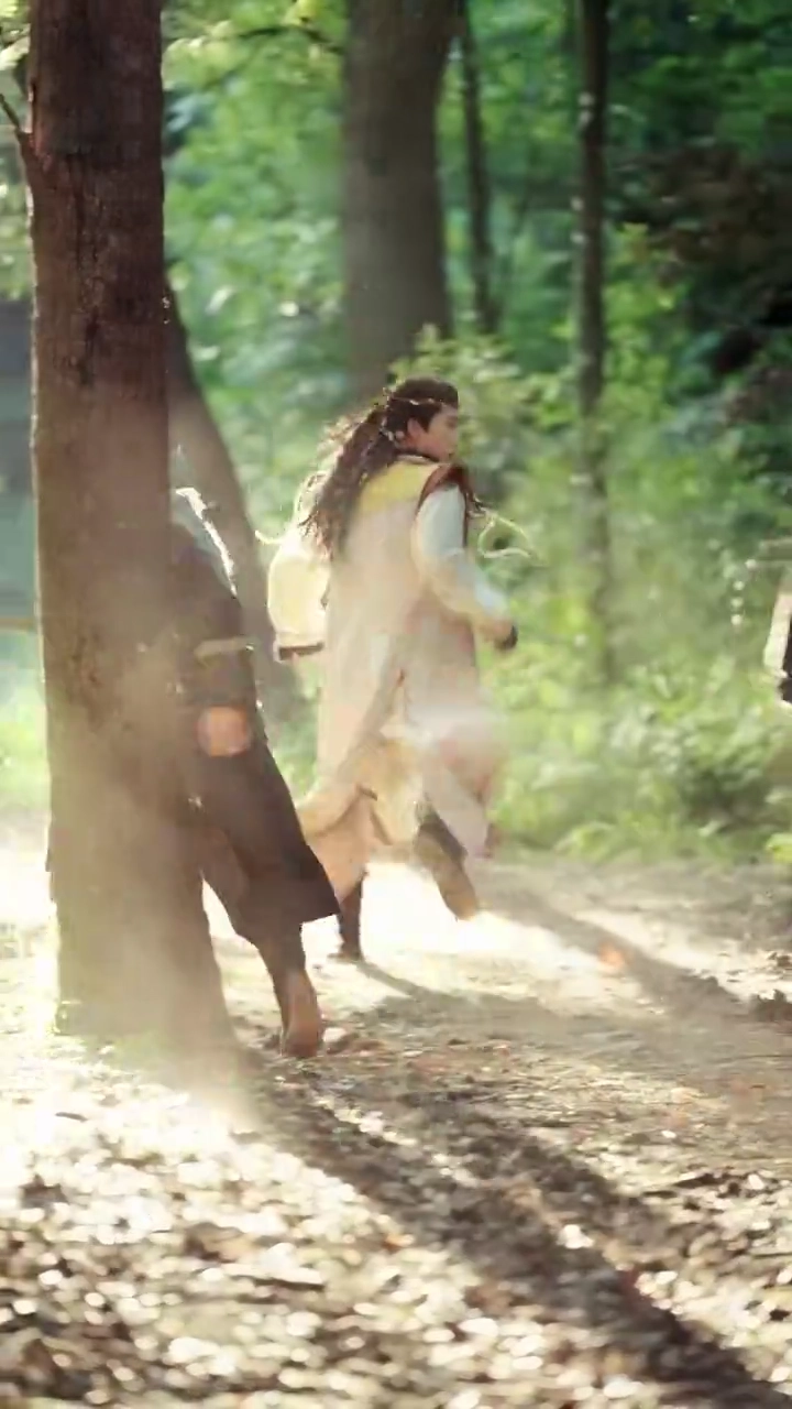 [Versão dublada] Confronto das coroasFoto