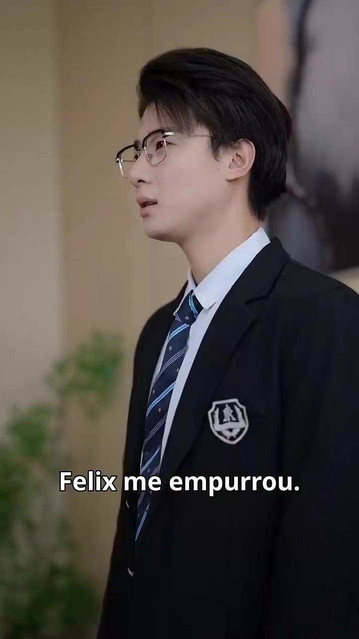 [Versão Dublada] Renascido: O Chefe VoltaFoto