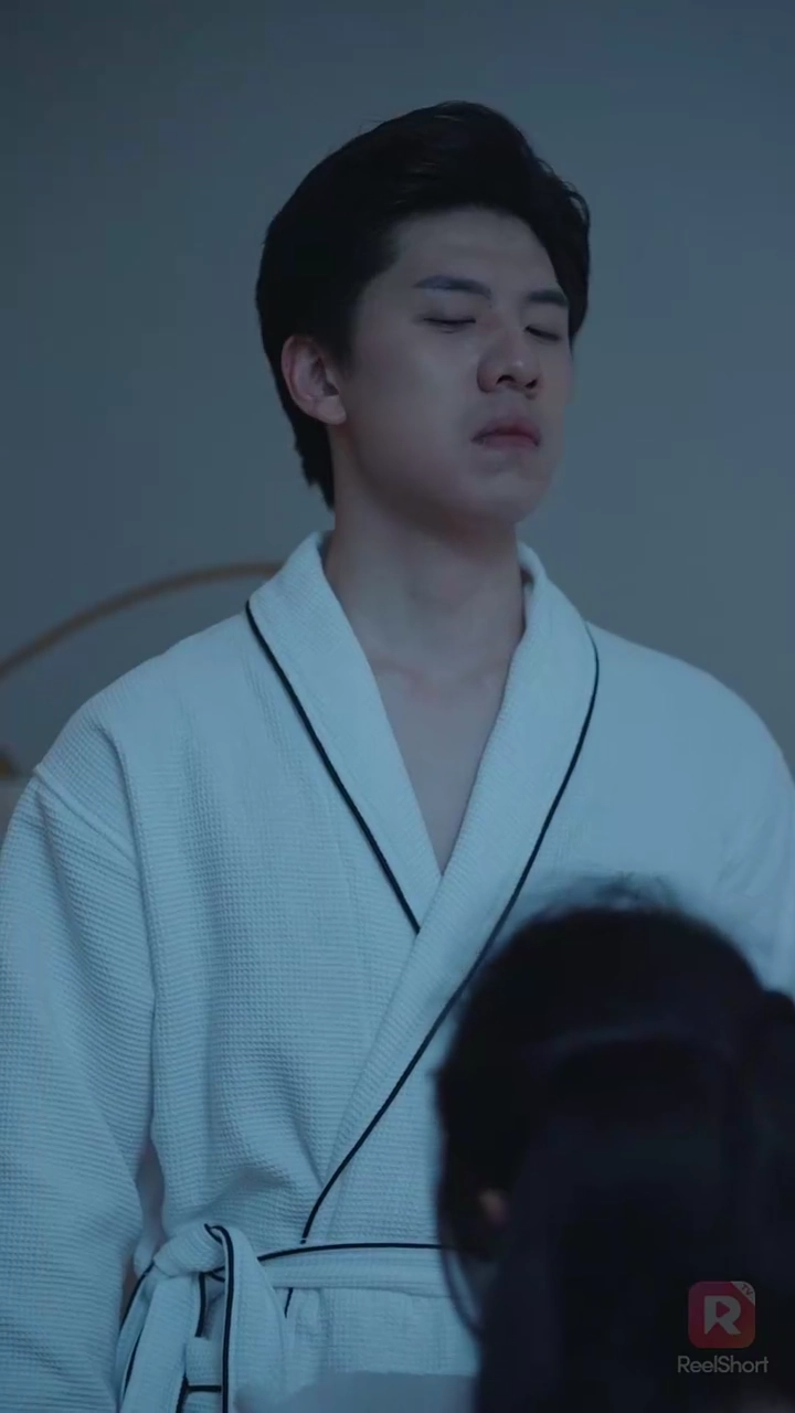 Ajoelhe-se pelo Retorno da Minha Esposa TolaFoto