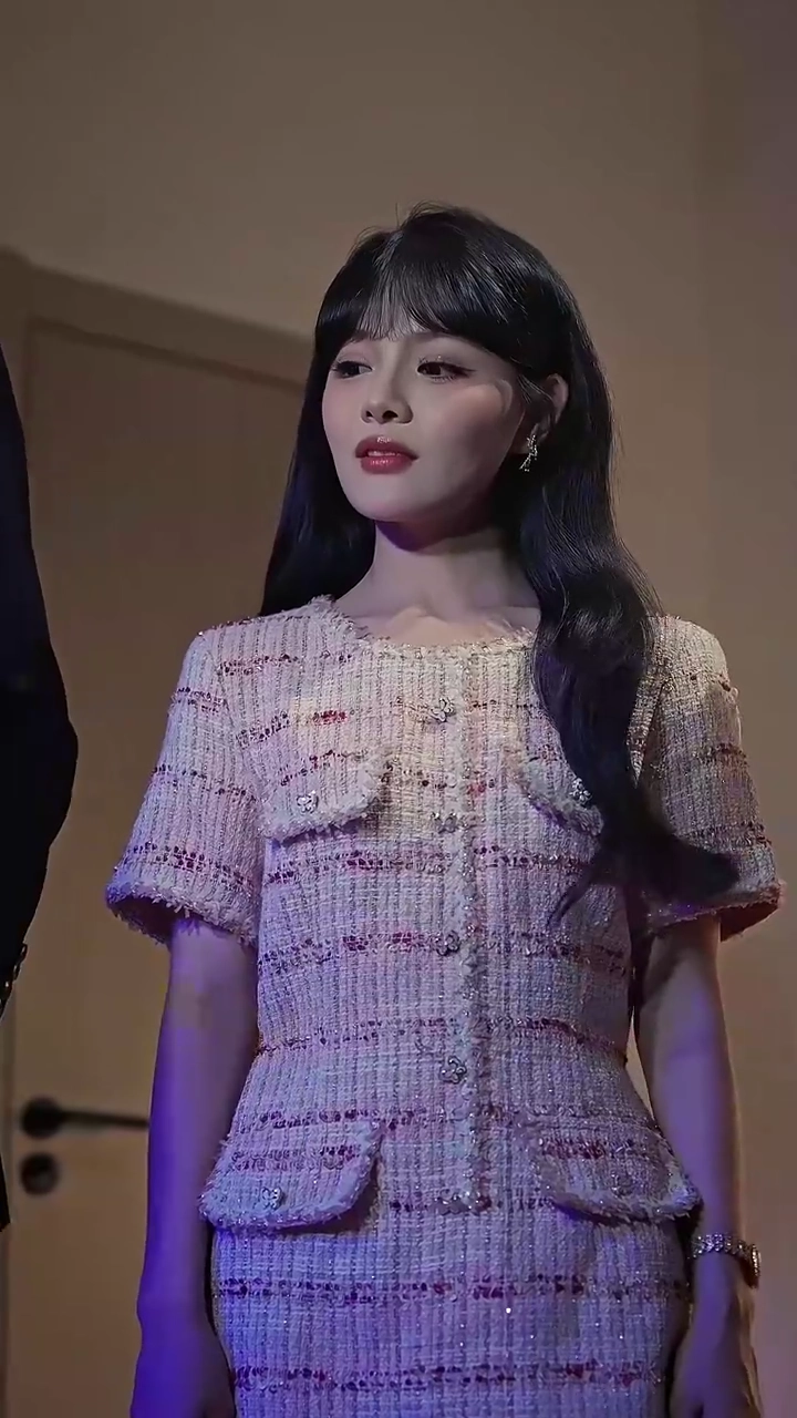 หันหลังให้รักรูปภาพ