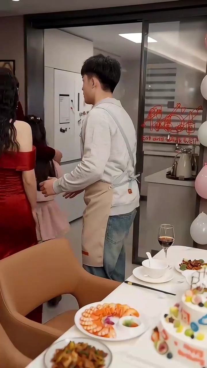 捨てた旦那が、勝ち組だった件写真