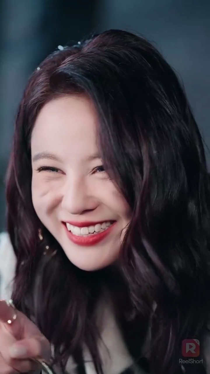 คุณหนูตัวจริงคัมแบ็กทวงคืนรูปภาพ