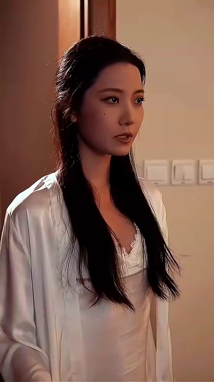 夜明けを待つ薔薇写真