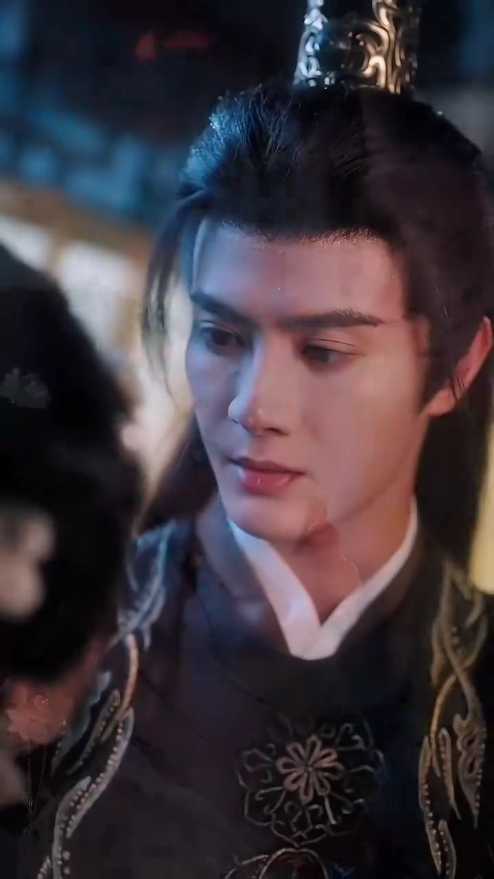 ただの王族の夫が、実は皇帝陛下!?写真