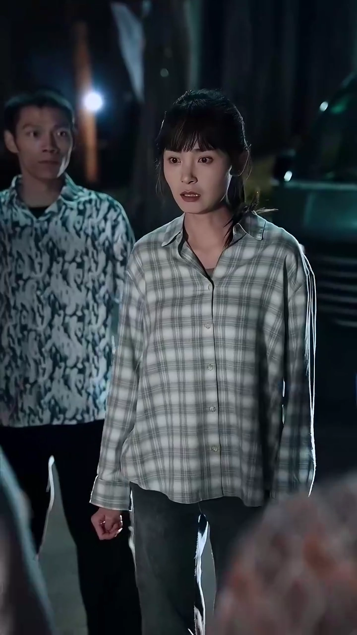 Mata Sang Pemburu Harta Karunfoto