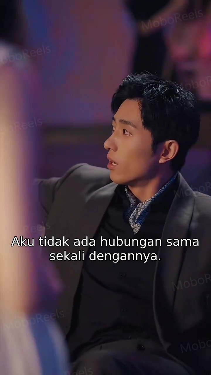 Jatuh ke Dalam Godaanfoto