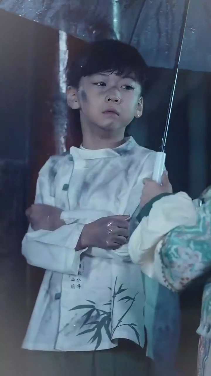 Kutukan Dari Kotak Iblisfoto