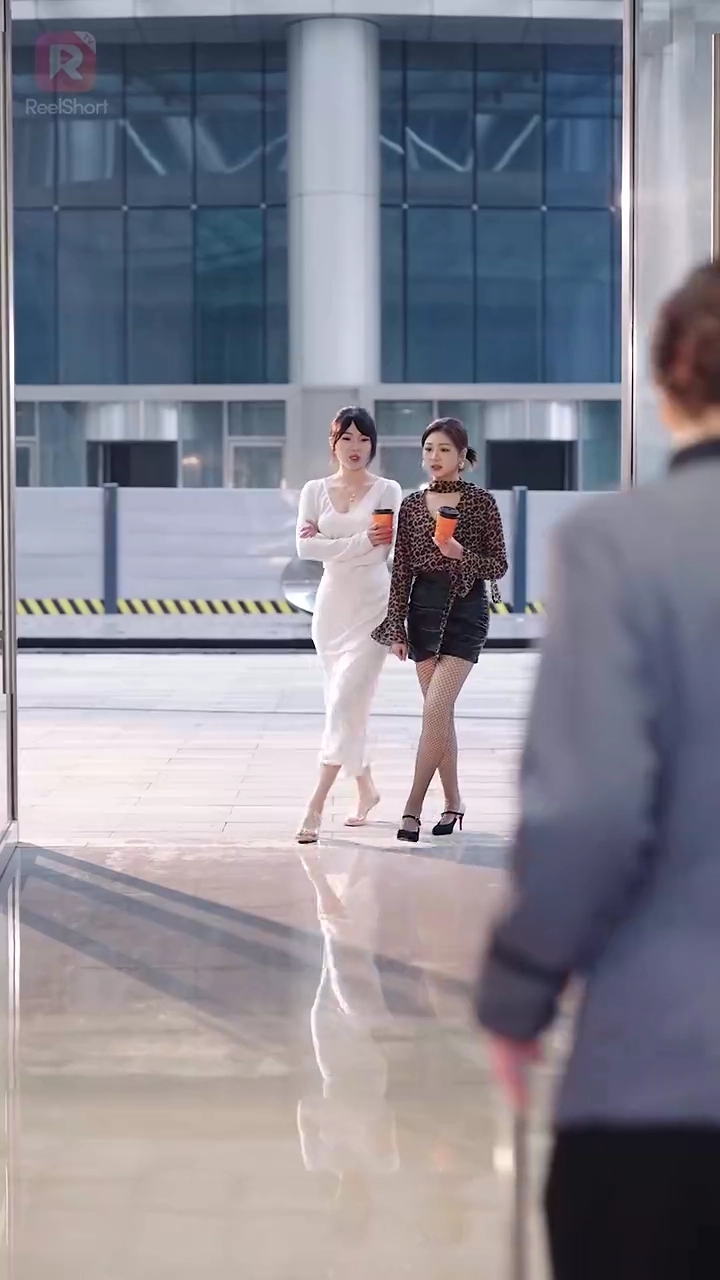 Bos Sendiri Jadi Istri? Gak Nyangka!foto