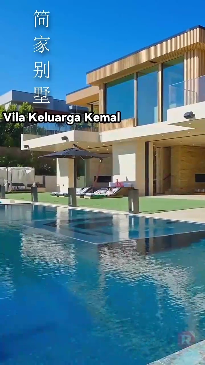 Istri CEO Dimanjakan Tiga Kakak Hebatfoto