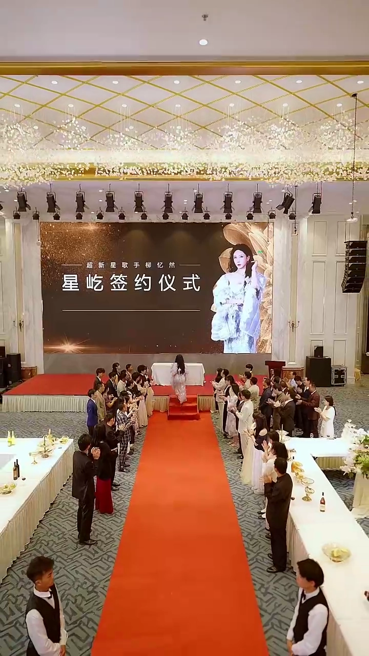 [Versi suara dubbing] Raja Bisnis yang Dilahirkan Kembali: Kenaikan Dia, Kejatuhan Merekafoto