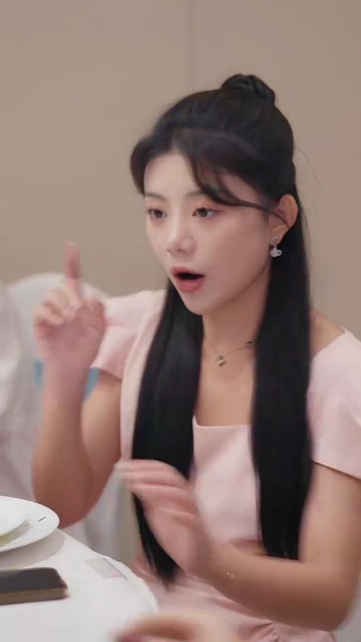 Beware, Here Comes His Stunning LadyPhoto