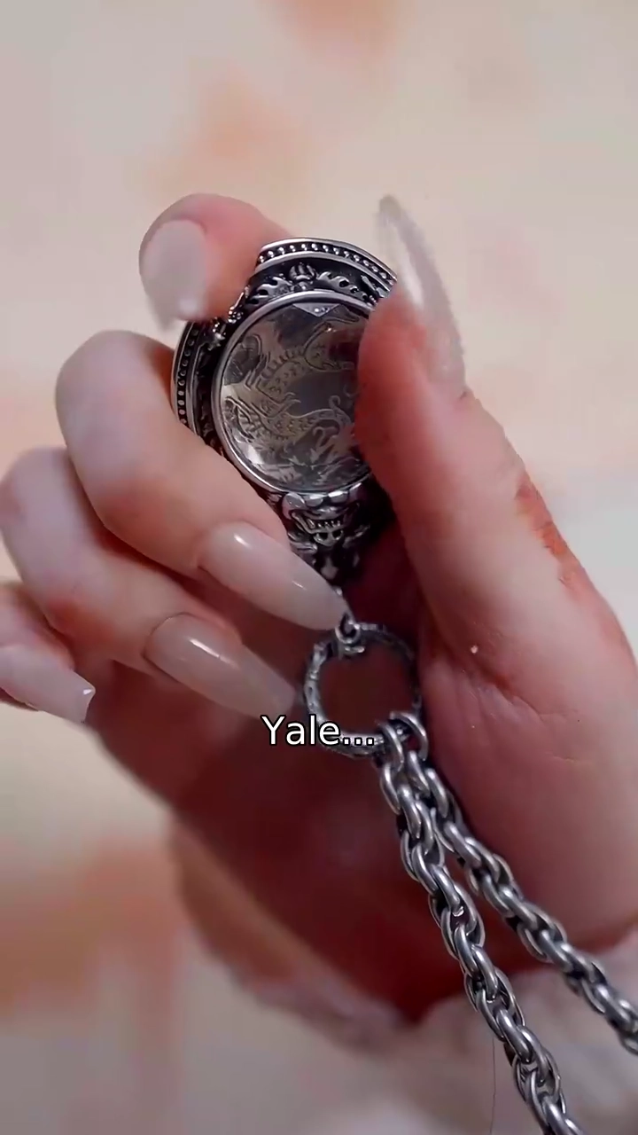 The Silent Wife's Unspoken LovePhoto