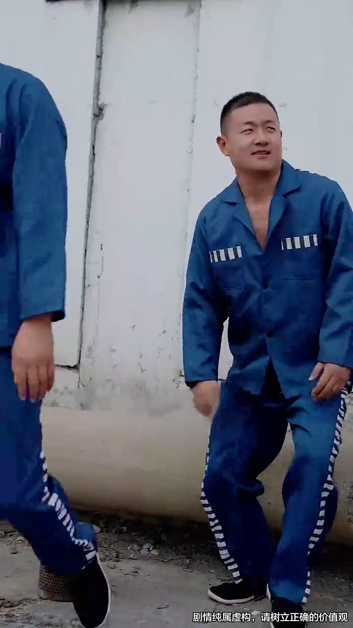 Queen Of The CagePhoto