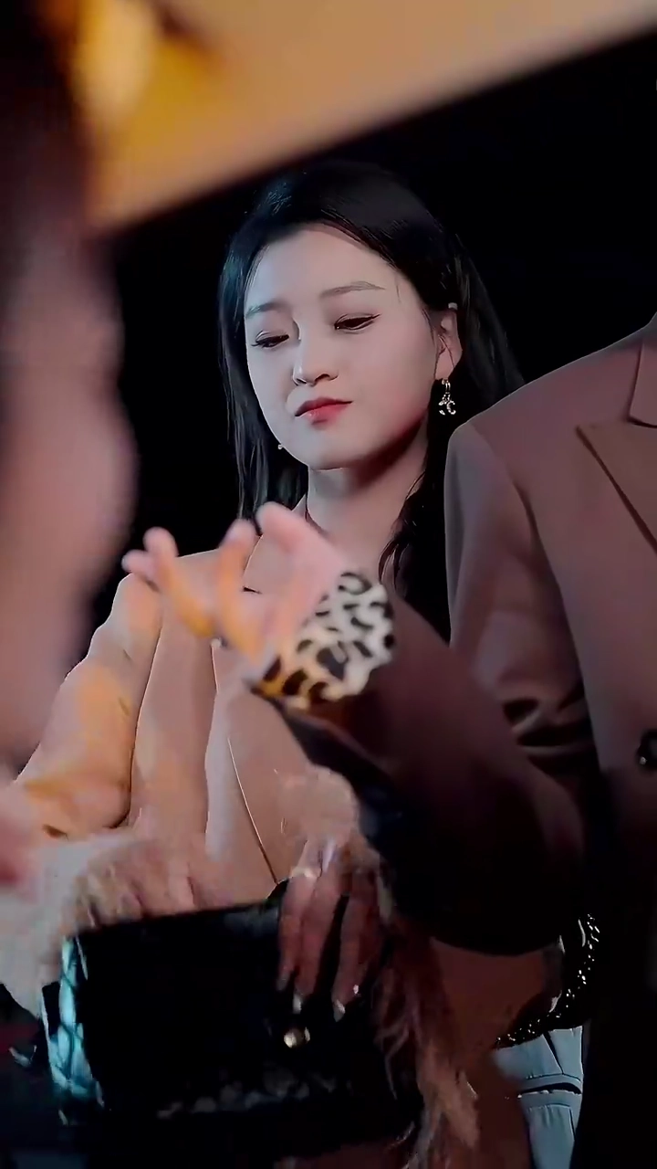 This Time, She Chooses Her Real SonPhoto