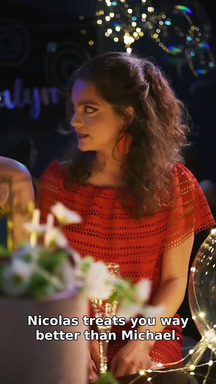 Daddy's Best Friend Made Me His Billion Dollar WifePhoto