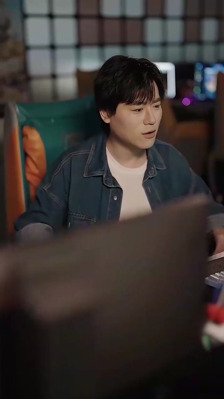 Reborn To Be A Game MasterPhoto