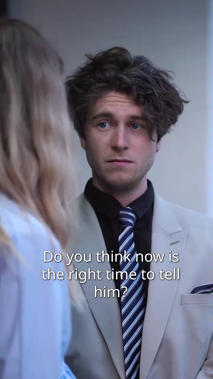 The CEO's Wife Is A Secret Boss?!Photo