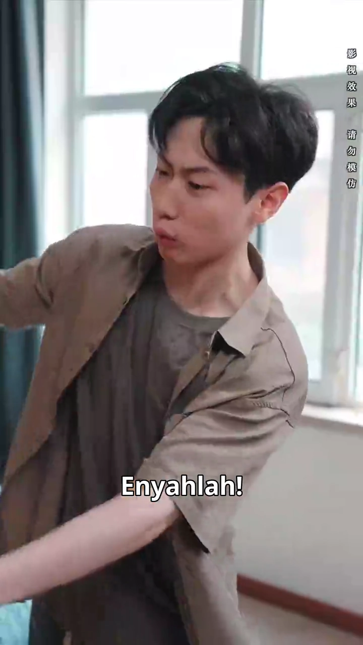 [Versi suara dubbing] Dipaksa Masuk: Cinta dan Bencifoto