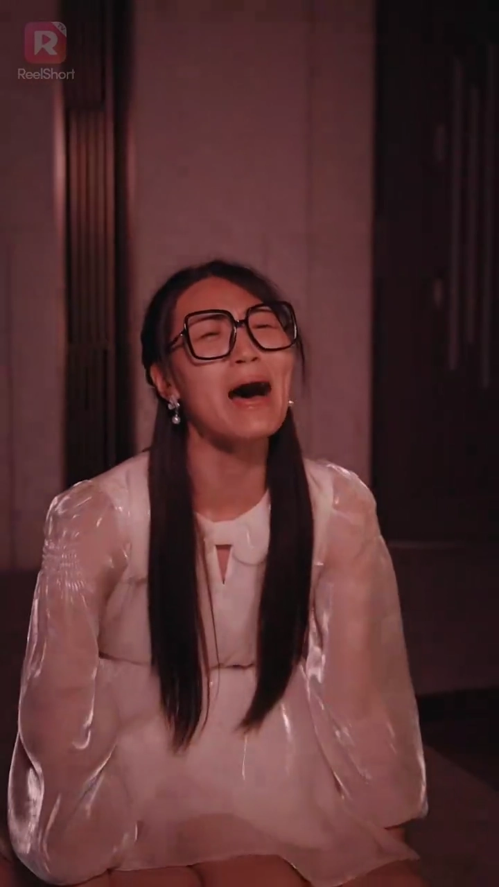 Dendam Putri Buruk Rupafoto