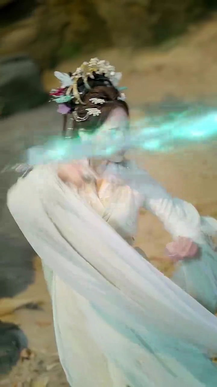 [Versi suara dubbing] Cinta dan Benci Burung Feniks: Ujian Pengembangan Dirifoto