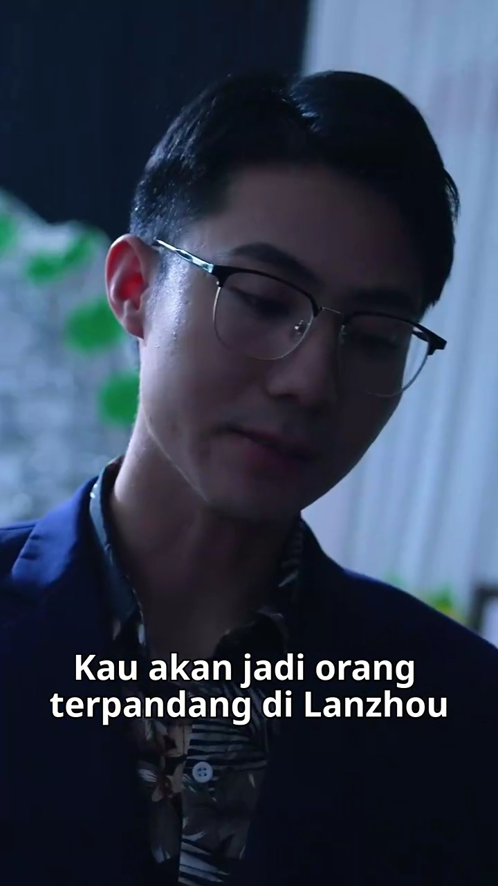 [Versi suara dubbing] Bos Dua Wajah Sayafoto