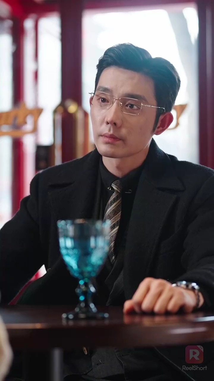 Di Bawah Kendali CEOfoto