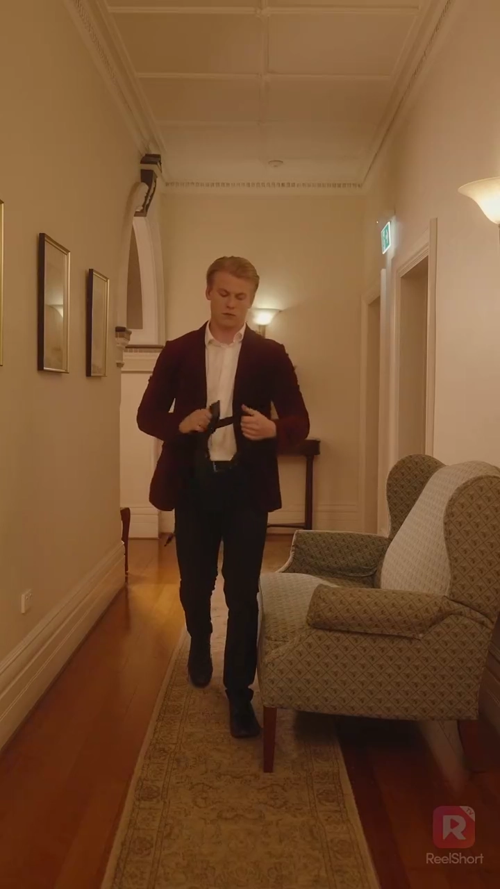 Saya Mempekerjakan Seorang Pengasuh Miliarderfoto