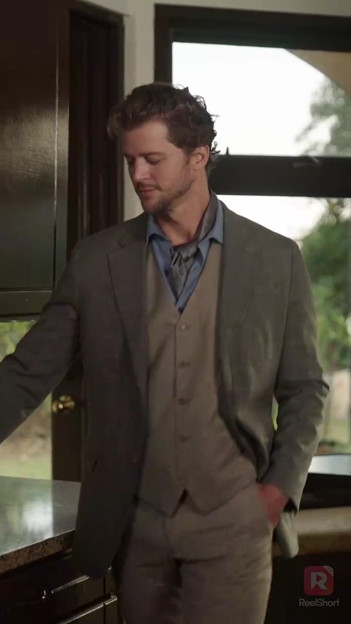 Pengantin Bisu Sang Alpha Terkutukfoto