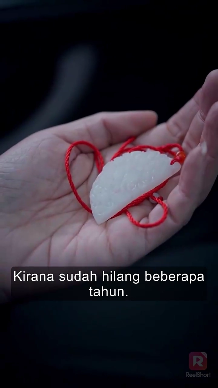 Cintaku Bagai Merah Menyalafoto