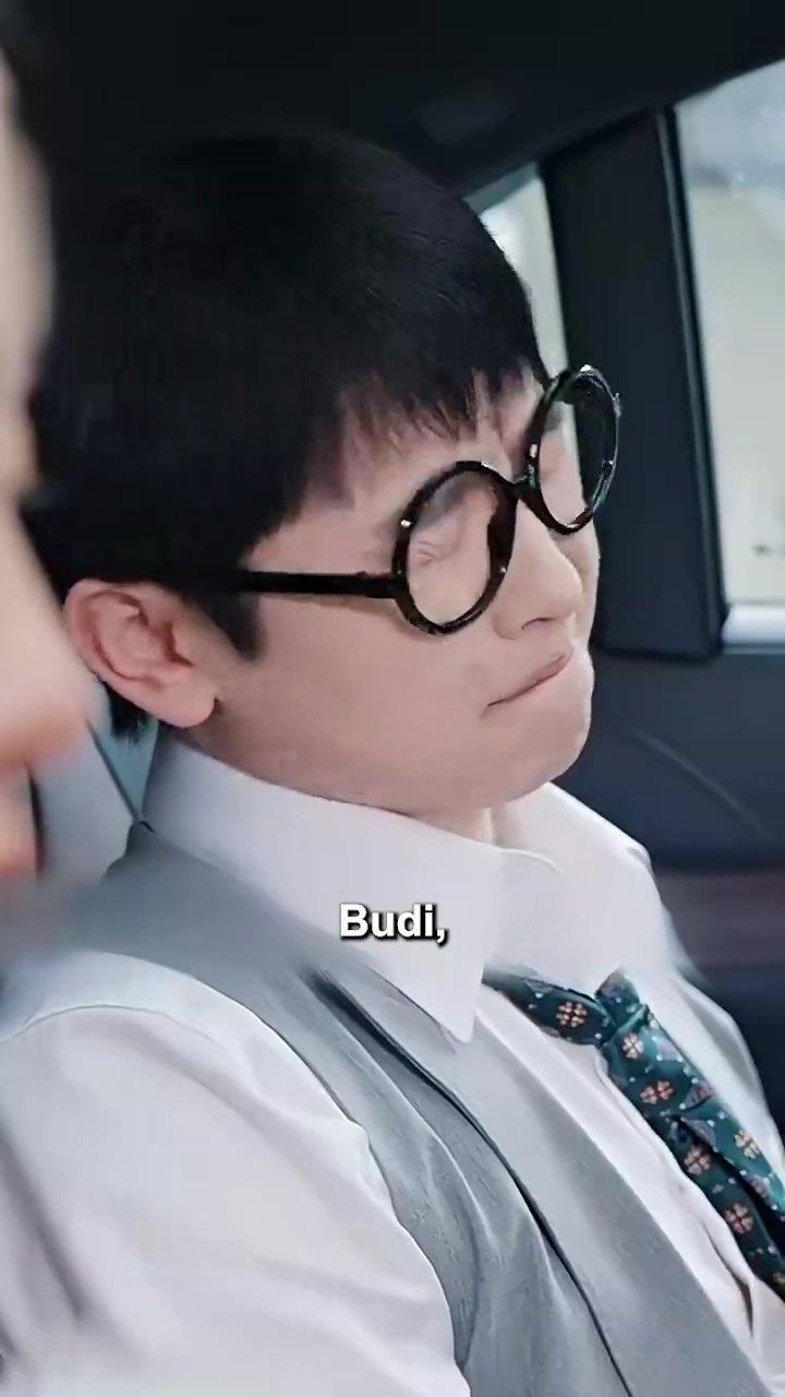 Menantu Dewa yang Mengatur Kerajaanfoto