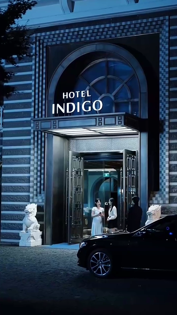 O Herdeiro Distante e Sua Noiva RelutanteFoto