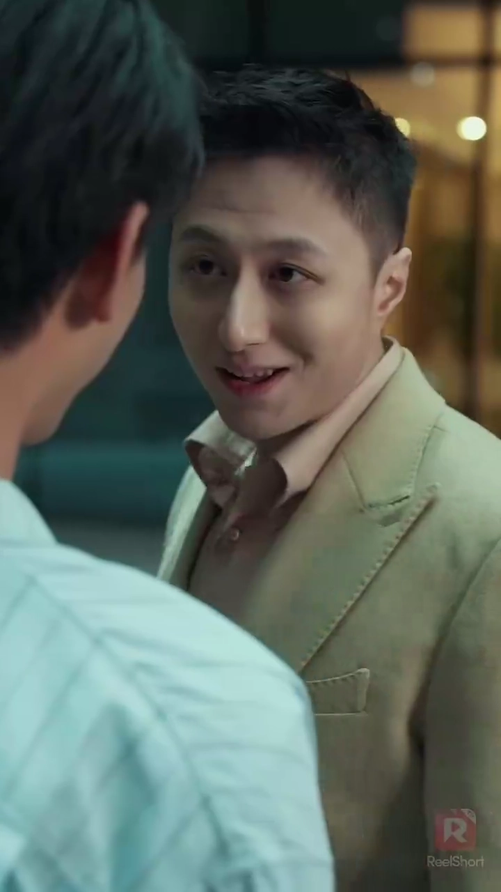 このボディーガード、無敵すぎる写真