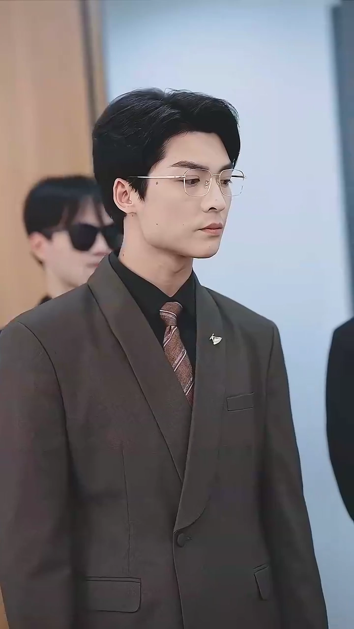 สุดเส้นรักที่ครึ่งทางรูปภาพ