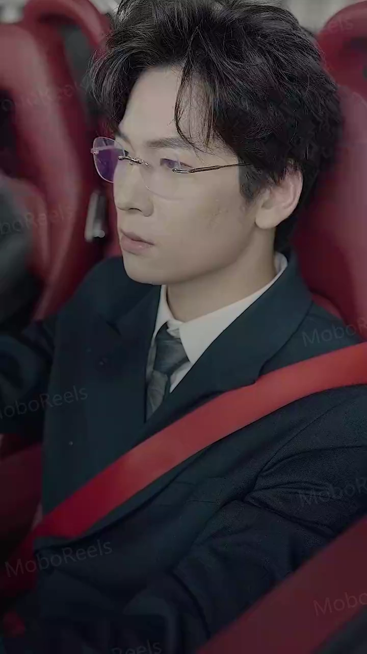 บอสเลดี้โต้กลับรูปภาพ