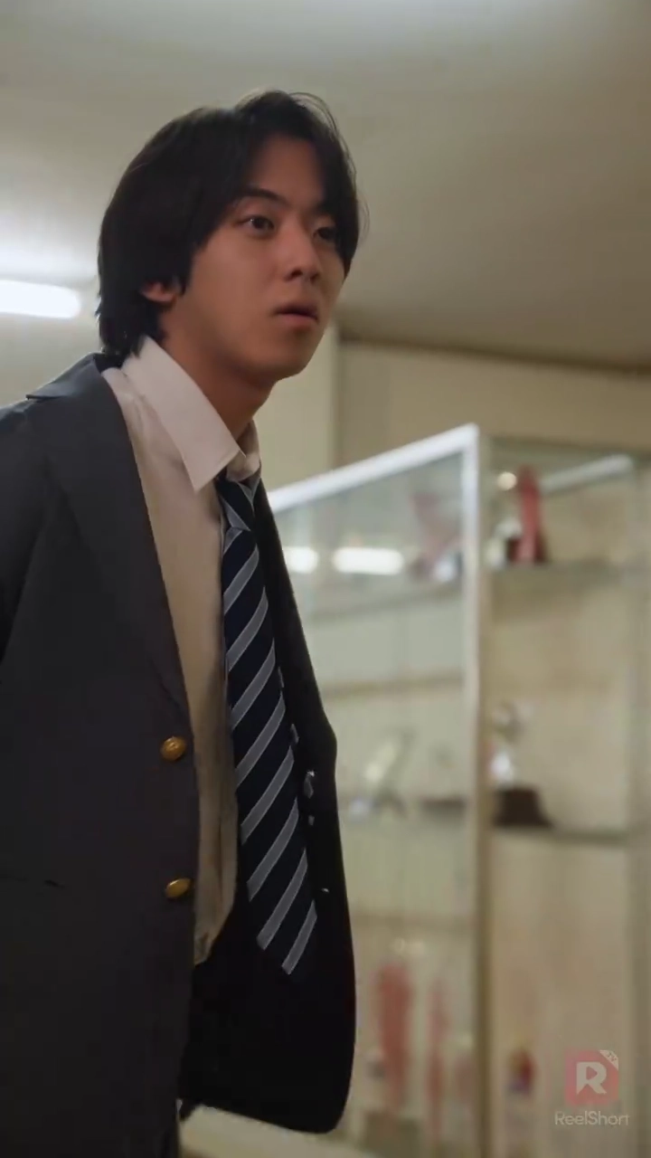 陰キャなアイツが義理の兄！？写真