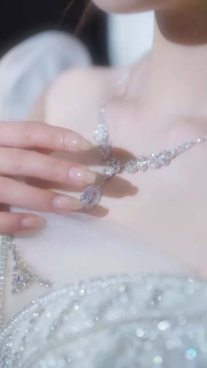 絡み合う愛と憎しみ写真