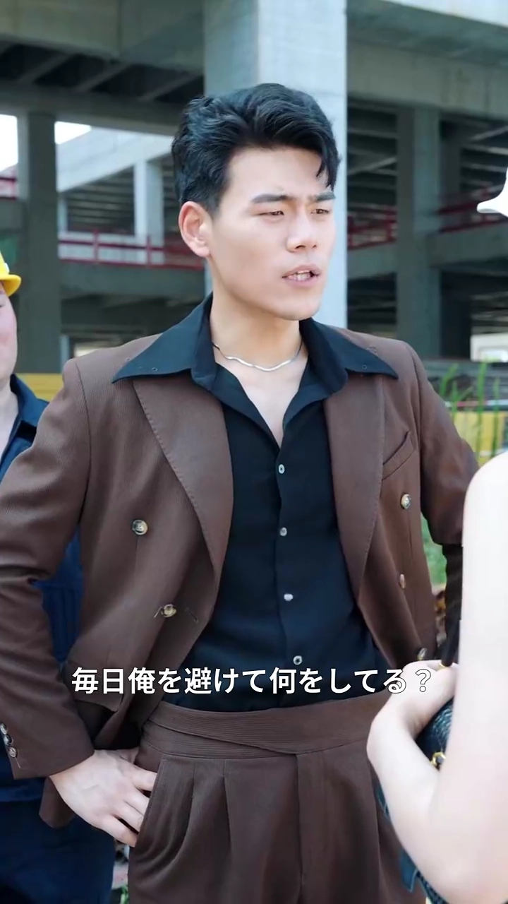 隠れた令息の鍛え上げと恋写真