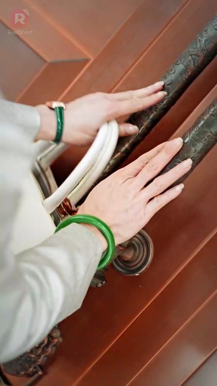 愛人狩り！クマの罠をはらう写真