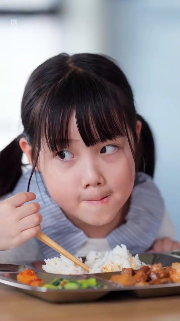 「欲張り」少女の母救い写真