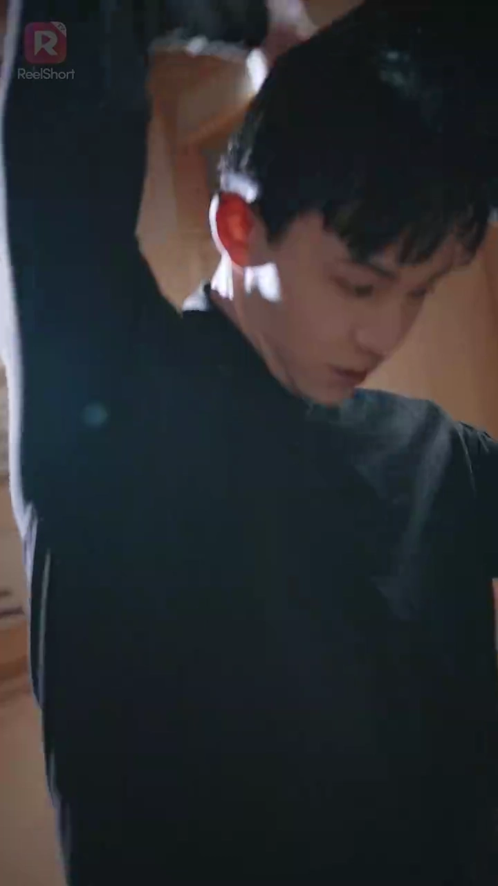 フラれた令嬢がお兄様に溺愛される写真