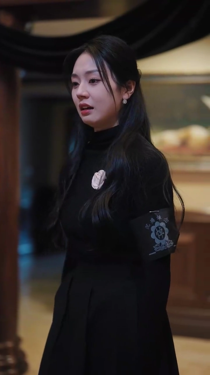 禁断の秘密を暴け写真