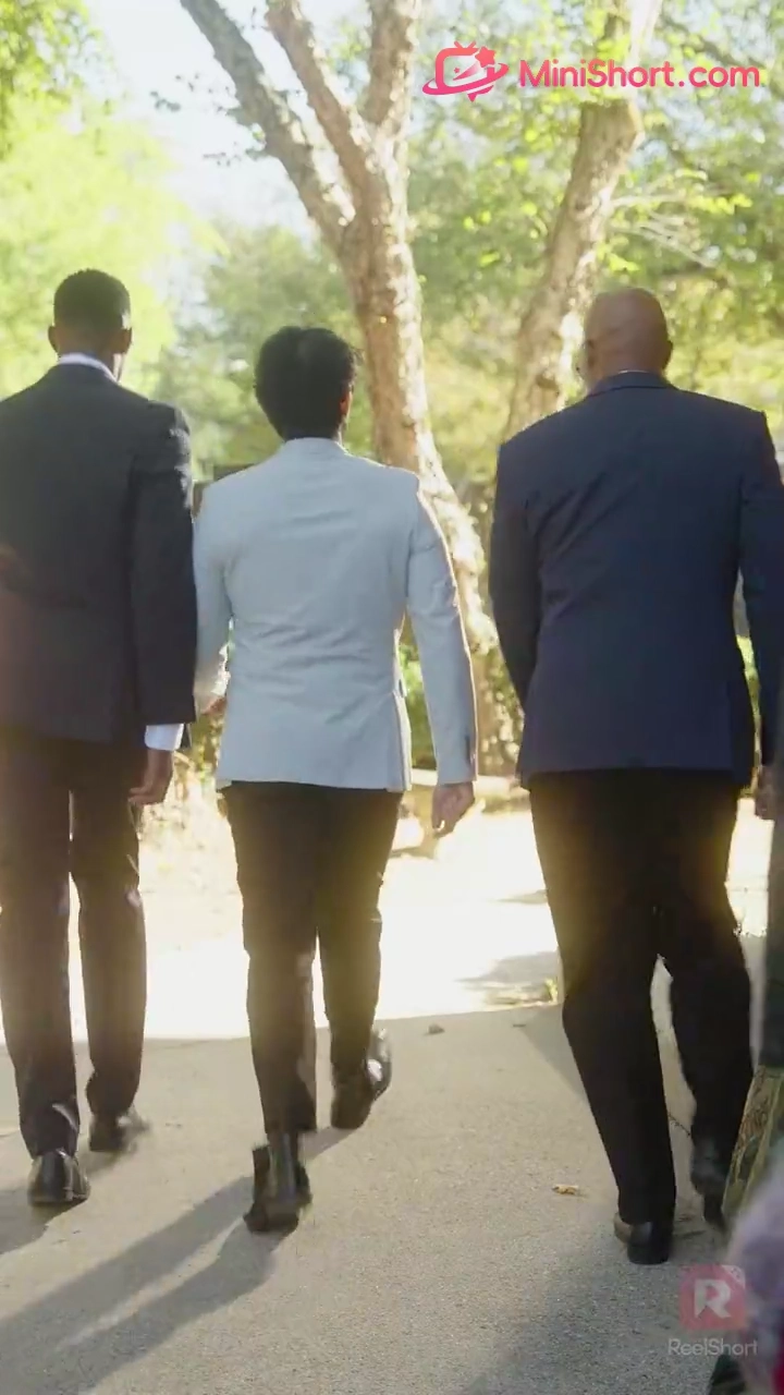 [Озвучка] Она нашла бездомного мужа-миллиардера на Рождествофото