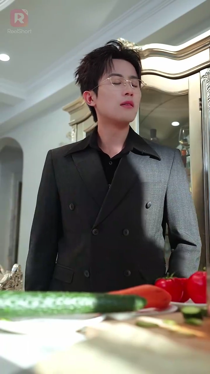 Разведена, верна и властнафото