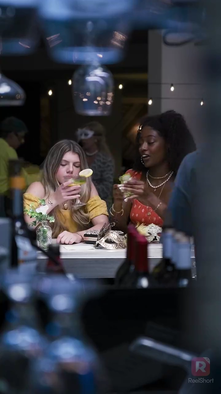 Gravida e Casada com uma Estrela de CinemaFoto